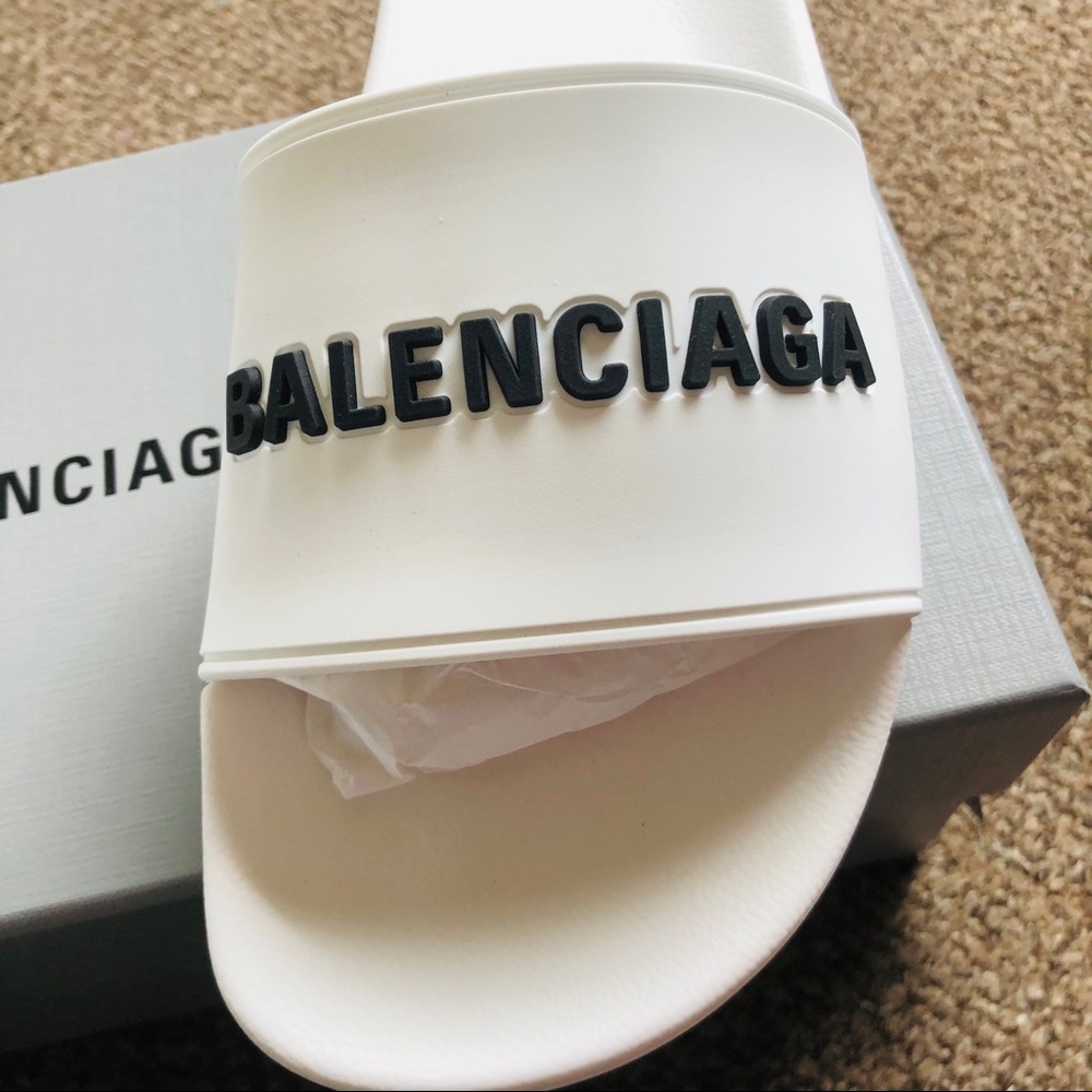 💥 SOLD ON DEPOP💥 Balenciaga Pool Slides NWT! - Picture 6 of 10